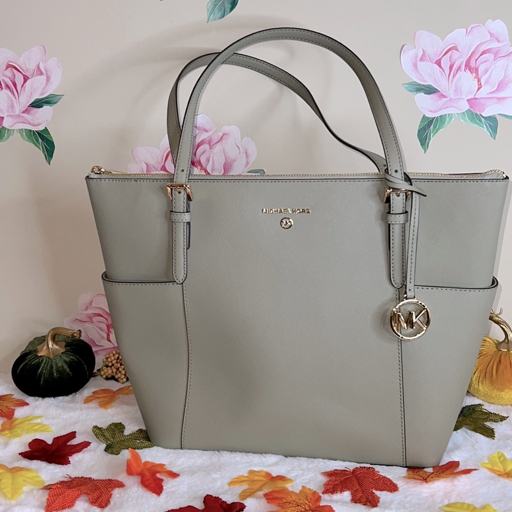 MICHAEL MICHAEL KORS 
Sullivan Large Saffiano Leather Top-Zip Tote Bag